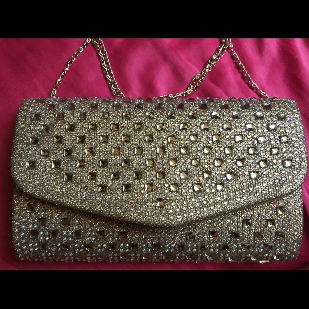 Sparkling diamond handpurse